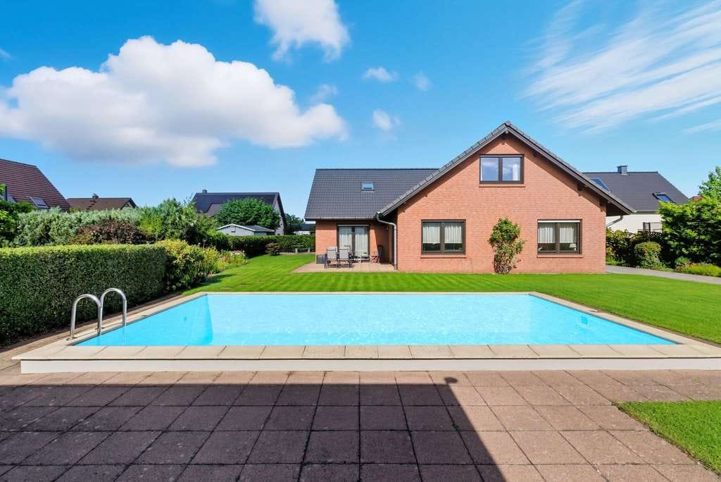Immobilie in Cottbus - Chóśebuz - Traumhaus in Sielow  mit Pool und weitläufigem Garten - Wohnen, Entspannen, Wohlfühlen - Bild 1