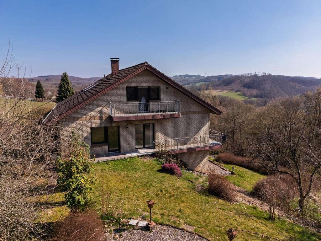 Immobilie in Reichshof - Exklusives Raumwunder mit traumhafter Weitsicht und hervorragenden Energiewerten! - Bild 4