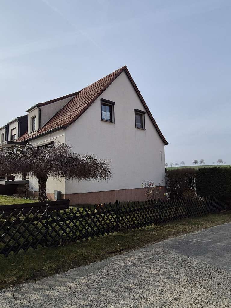 Immobilie in Ebersbach - Gepflegtes Einfamilienhaus mit 5,5 Zimmern und Garage in Ebersbach - Bild 3