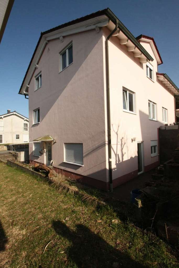Immobilie in Höpfingen - Ruhig gelegenes Ein- bis Zweifamilienhaus mit ELW - Bild 2