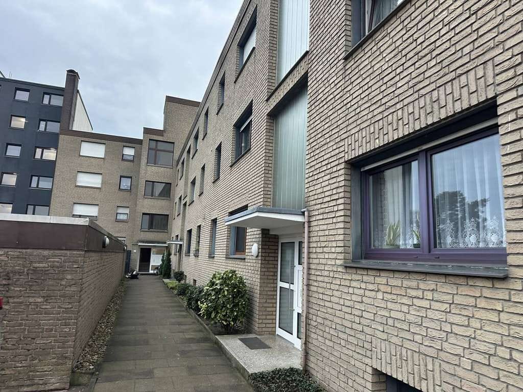Immobilie in Verl - Neu renovierte 2-Zimmer-Wohnung mit Balkon, Kellerraum und PKW-Stellplatz in Verl zu verkaufen - Bild 3
