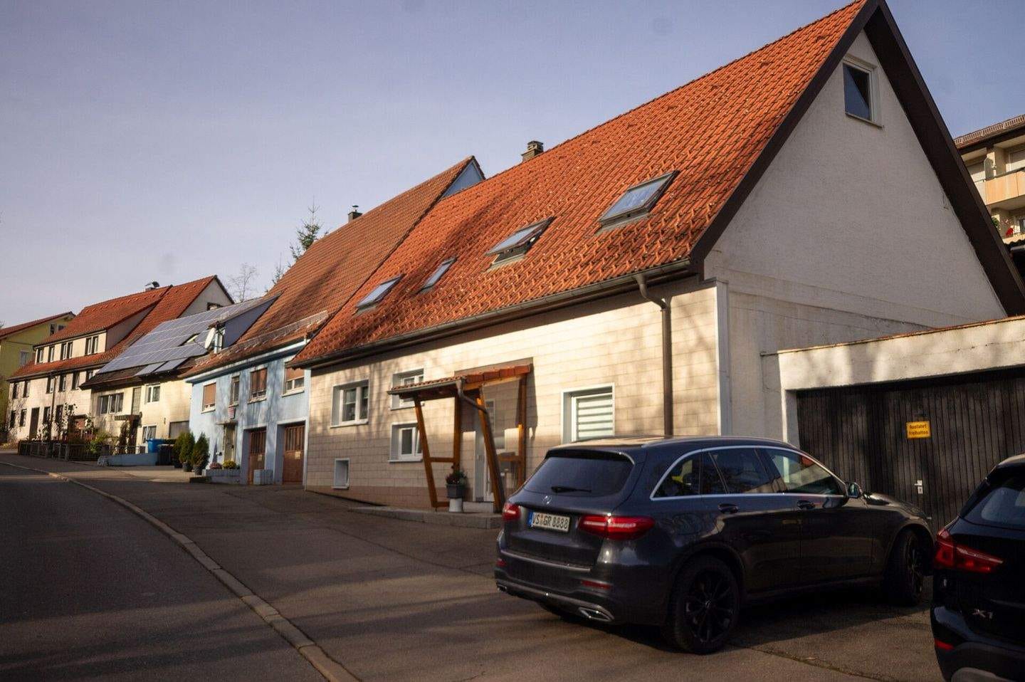 Immobilie in Trossingen - Großzügiges Einfamilienhaus mit vielseitigem Potenzial in Trossingen - Bild 1