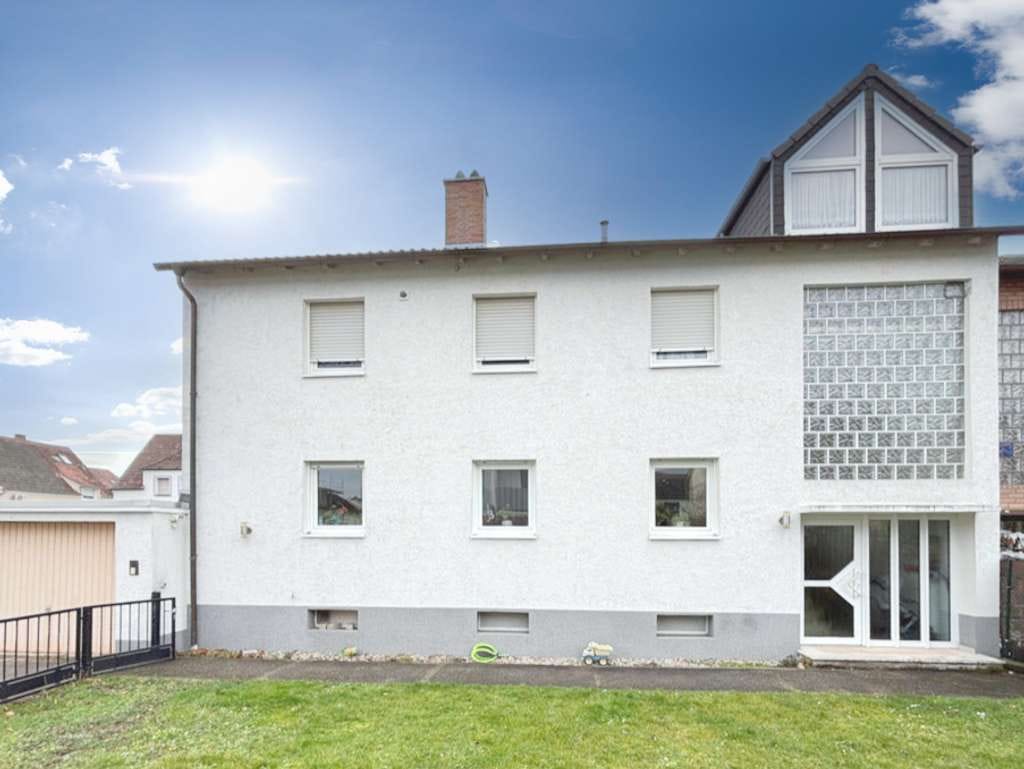 Immobilie in Haßloch - Gepflegtes Mehrfamilienhaus in Haßloch - Ideal für Kapitalanleger oder Eigennutzer - Bild 0
