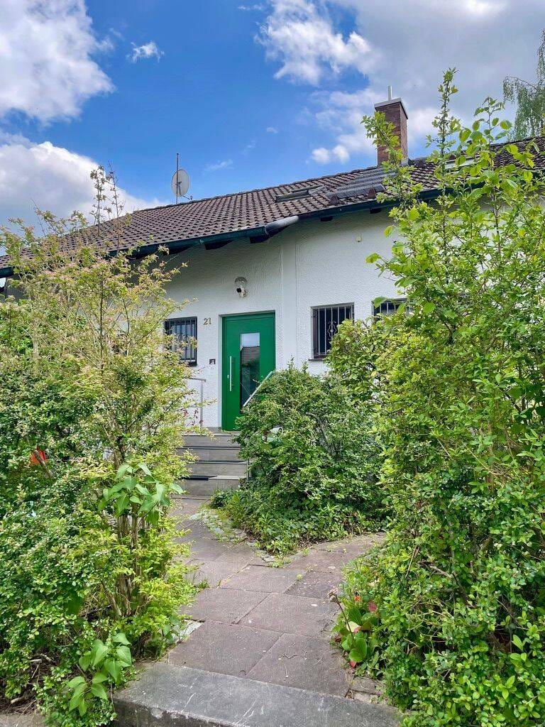Immobilie in Großenseebach - Individuelles EFH mit Einliegerwohnung und Garage - Bild 1