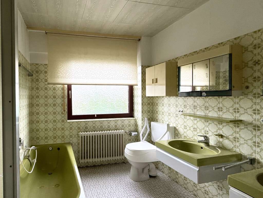 Immobilie in Hillerse - Massiver Bungalow in traumhafter Feldrandlage mit Vollkeller im Dornröschenschlaf - Bild 3