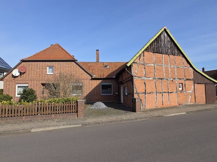 Immobilie in Landesbergen - Großzügiges ehemaliges Bauernhaus mit Nebengebäuden und vielseitigem Nutzungspotenzial - Bild 2