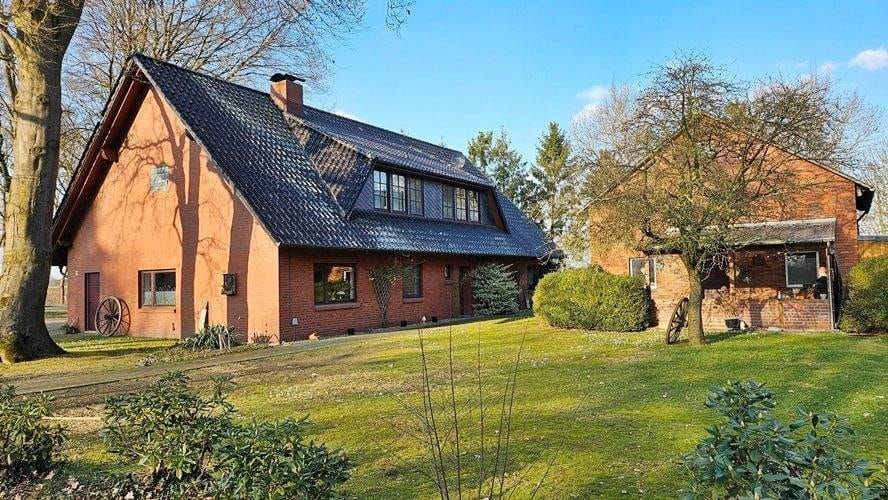 Immobilie in Hollnseth - immo-schramm.de: Imposantes Landhaus mit Nebengebäude - Bild 2