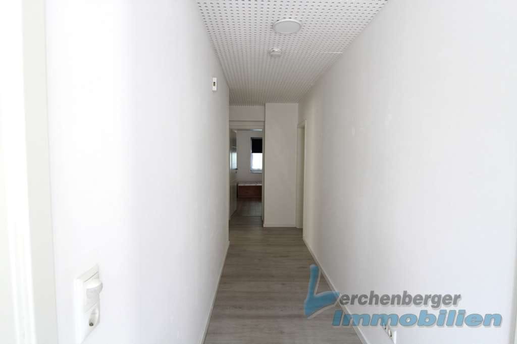 Immobilie in Eichendorf - ***Zweifamilienhaus mit historischer Note in Adldorf*** - Bild 4