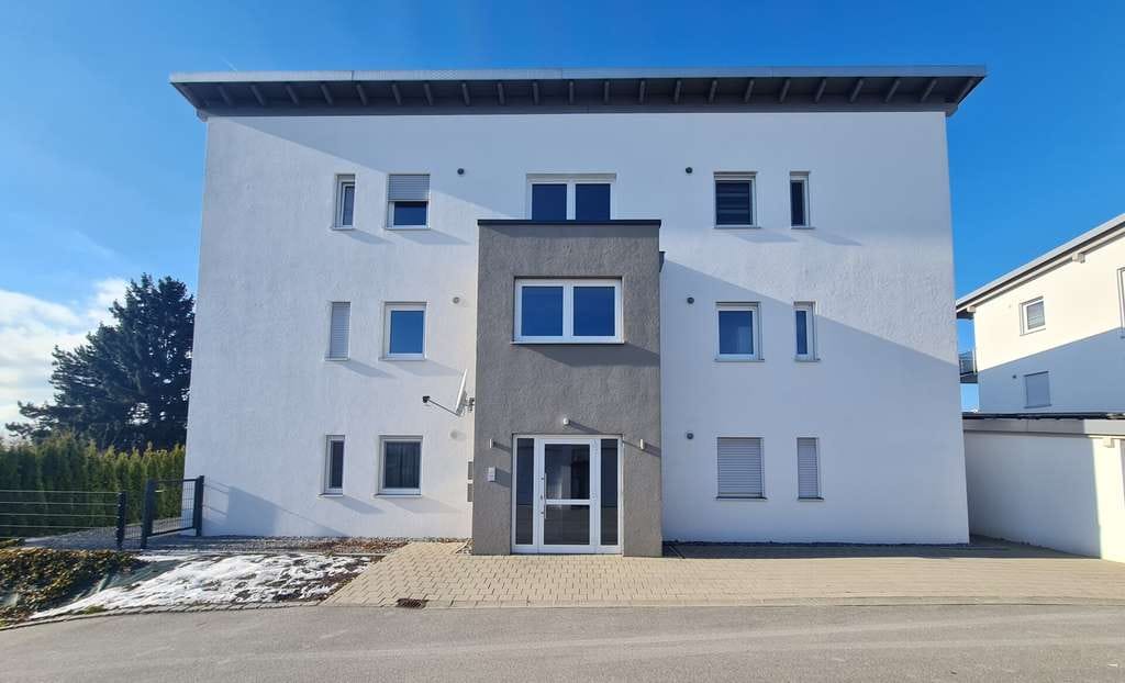 Immobilie in Tittling - Tolle, enrgieeffizienete Wohnung die keine Wünsche offen lässt. Garage, Stellplatz, EBK, Balkon usw. - Bild 1