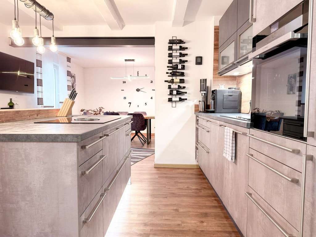 Immobilie in Weiden in der Oberpfalz - Attraktive Rendite in bester Innenstadtlage! Wohn- und Geschäftshaus mit 4 Einheiten - Bild 3