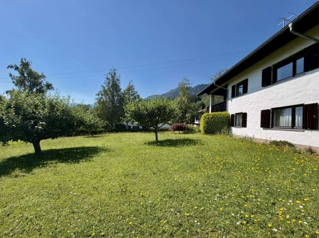 Immobilie in Schwaigen - Schwaigen/Grafenaschau: Mehrfamilienhaus plus weiterer Bauplatz in traumhafter Lage - Bild 3