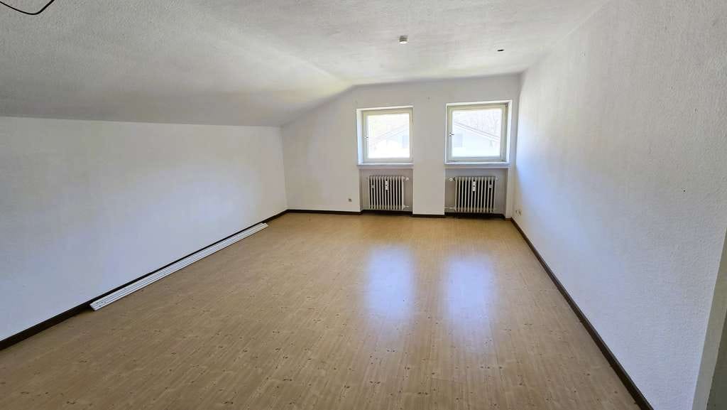 Immobilie in Kreuth - 2,5-Zimmer-Dachgeschosswohnung in Kreuth-Weißach - Bild 1