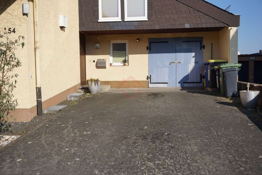 Immobilie in Buseck - Reduzierter Preis: Wohnhaus nach Architektenentwurf - Selber wohnen und vermieten zugleich! - Bild 2