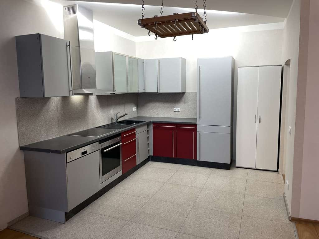 Immobilie in Ramstein-Miesenbach - Angebautes Einfamilienhaus mit verschienden Nutzungsmöglichkeiten - Bild 2