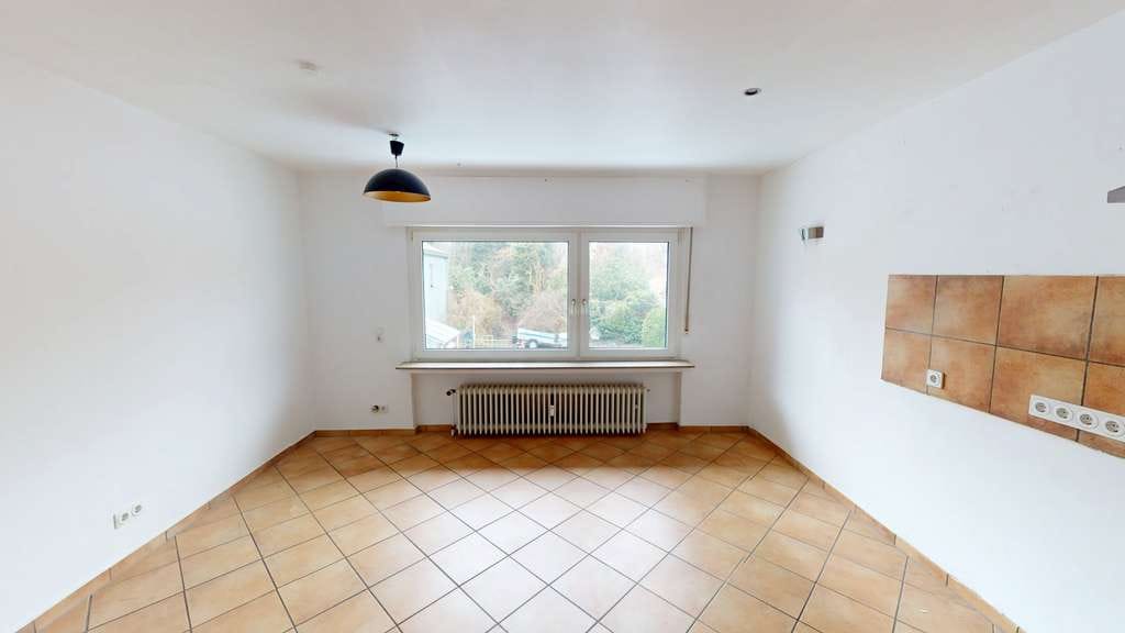 Immobilie in Schalksmühle - Dachgeschosswohnung am Golfplatz mit Garten, Garage und großem Mehrzweckraum in Schalksmühle - Bild 0
