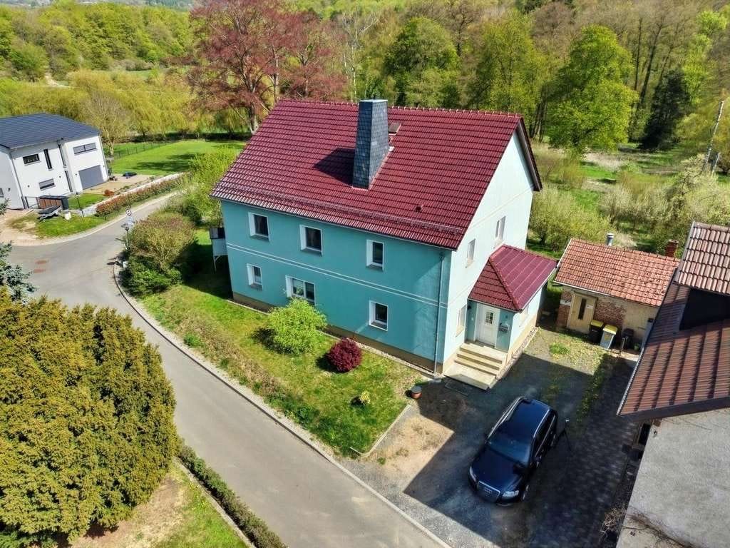 Immobilie in Bad Liebenstein - Ein Zuhause, zwei Möglichkeiten – stilvoll saniert & bereit für Ihre Zukunft - Bild 4