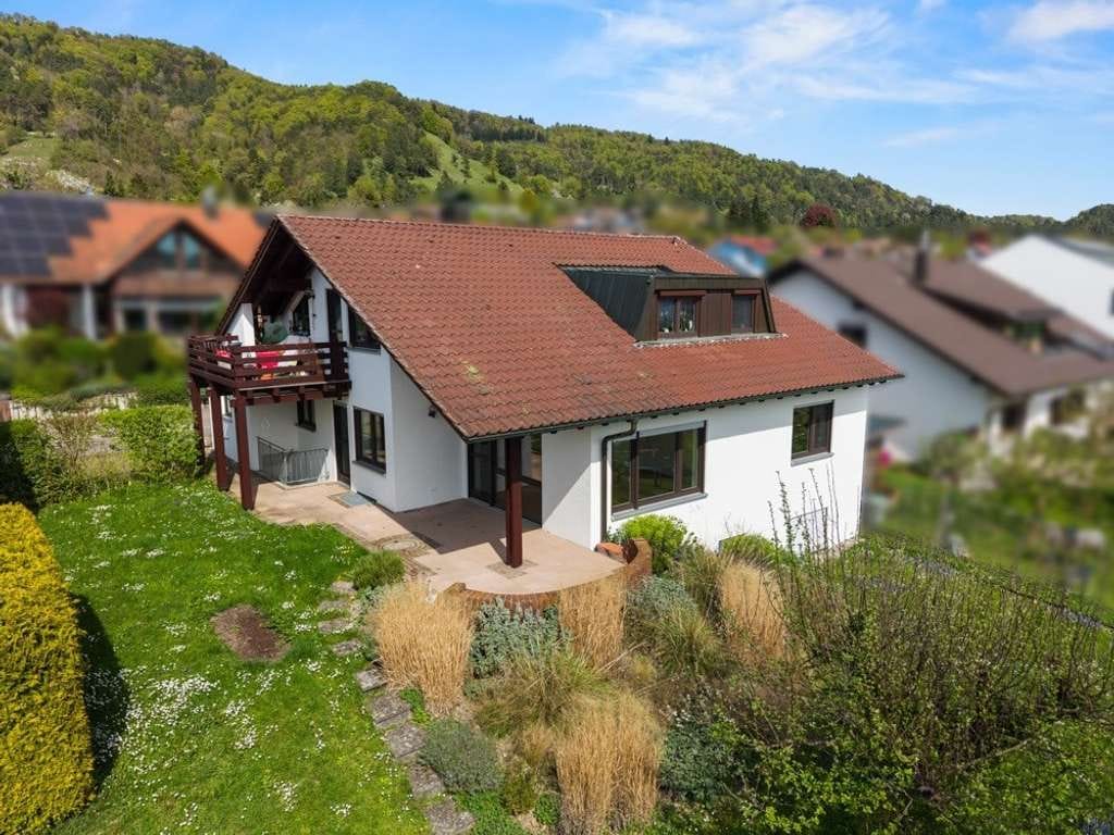 Immobilie in Sipplingen - unverbaubare Seesicht - ruhige, sonnige Südlage
Top - Zweifamilienhaus und Einliegerappartement - Bild 0