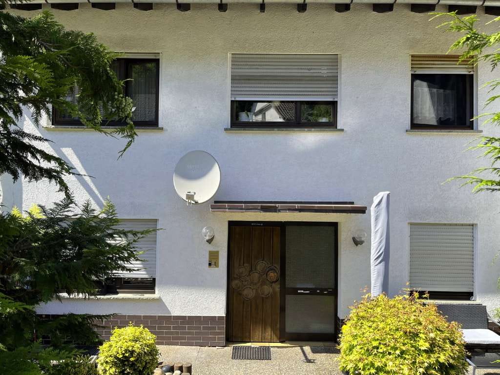 Immobilie in Bad Orb - AS-Immobilien.com +++ praktisches Haus mit 2 vermieteten Wohnungen - Bild 0