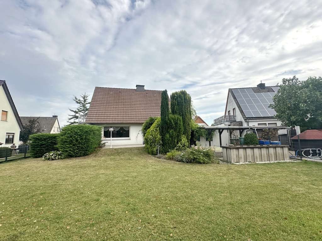 Immobilie in Anröchte - Einfamilienwohnhaus mit großem Garten in Anröchte! - Bild 1