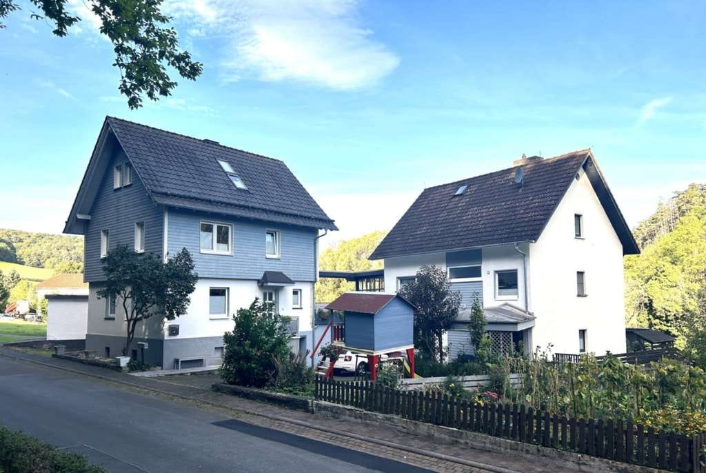 Immobilie in Ringgau - 2 Häuser freistehend Ortsrandlage - Bild 0