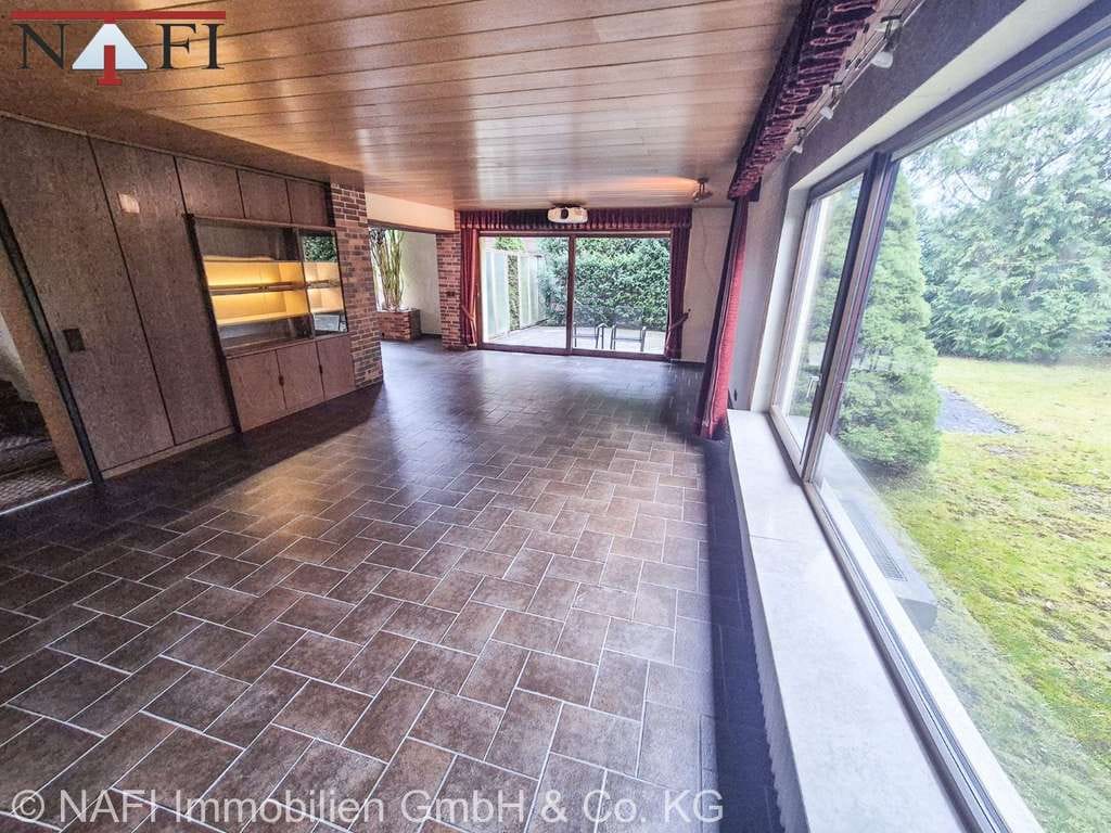 Immobilie in Uhingen - **PLATZWUNDER, großzügiges Einfamilienhaus mit Einliegerwohnung und toller Aussicht** - Bild 4
