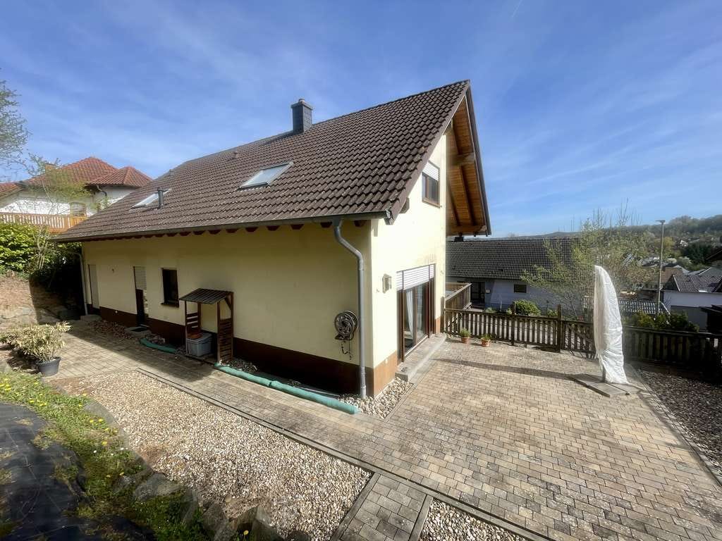 Immobilie in Glan-Münchweiler - Gepflegtes Einfamilienhaus in schöner Wohngegend in Glan-Münchweiler - Bild 1