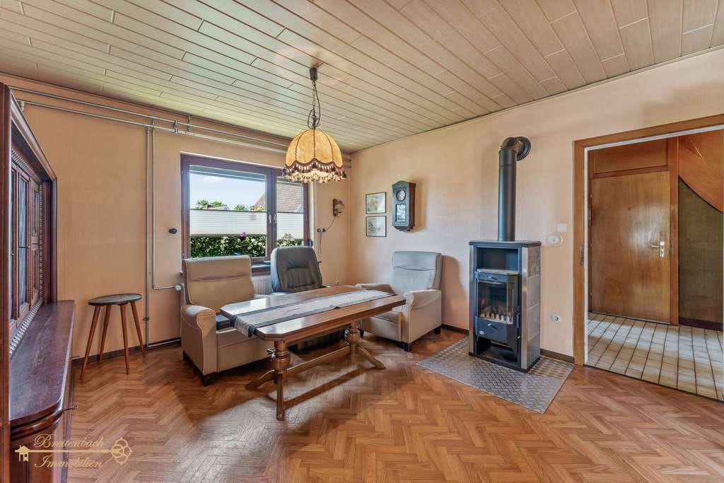 Immobilie in Elsfleth - Ihr neues Zuhause mit Charme, Kamin und liebevoll gestaltetem Garten - Bild 3