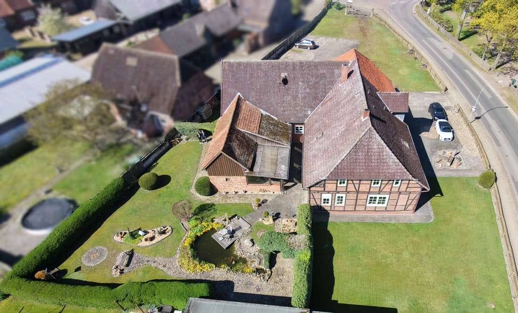Immobilie in Bröckel - Charmantes Resthof-Anwesen auf großzügigem Grundstück – Wohnen mit Perspektive - Bild 2