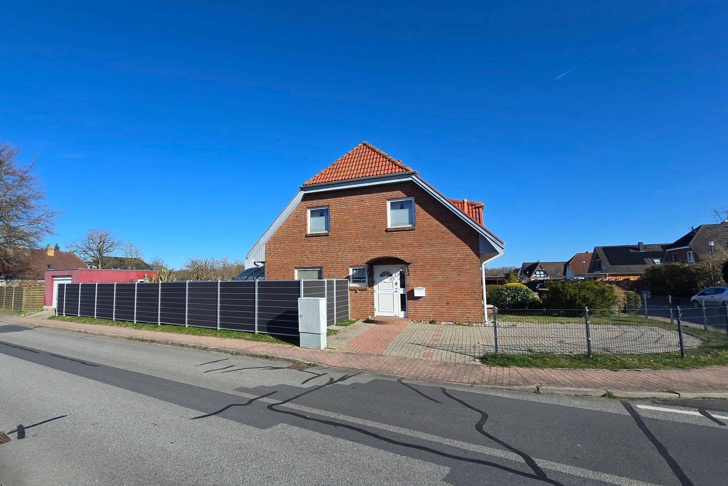 Immobilie in Niepars - Solide Doppelhaushälfte zu verkaufen - Bild 1