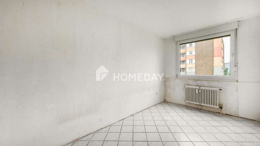 Immobilie in Dormagen - Bezugsfrei und gut geschnitten: Drei-Zimmer-Wohnung mit Loggia und Aufzug - Bild 3