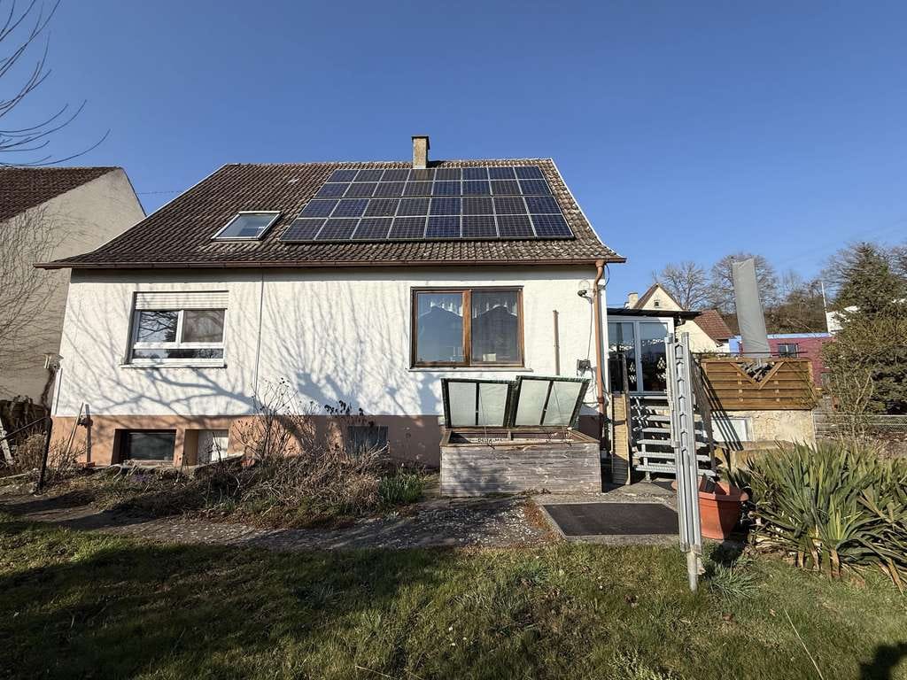 Immobilie in Ertingen - Haus am Ortsrand von Ertingen mit Blick auf Wiesen und Felder - Bild 0