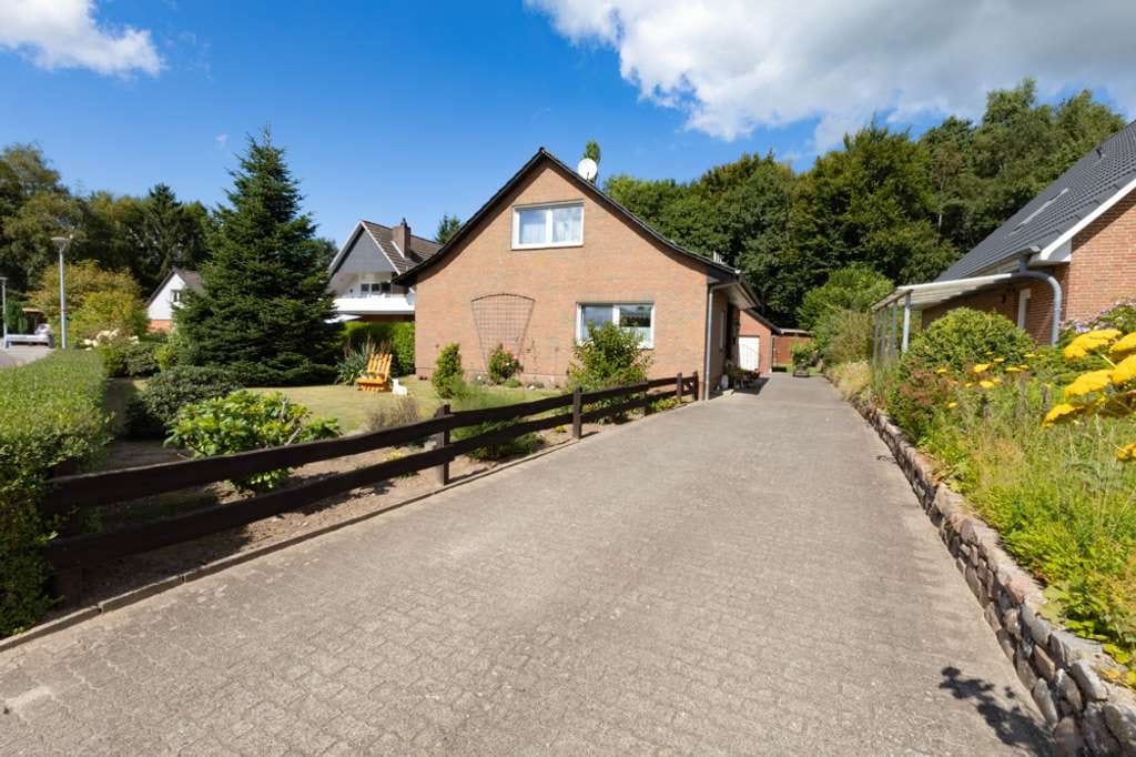 Immobilie in Welmbüttel - Gepflegtes Einfamilienhaus in ruhiger Sackgassenlage nahe dem Kreisforst - Bild 0
