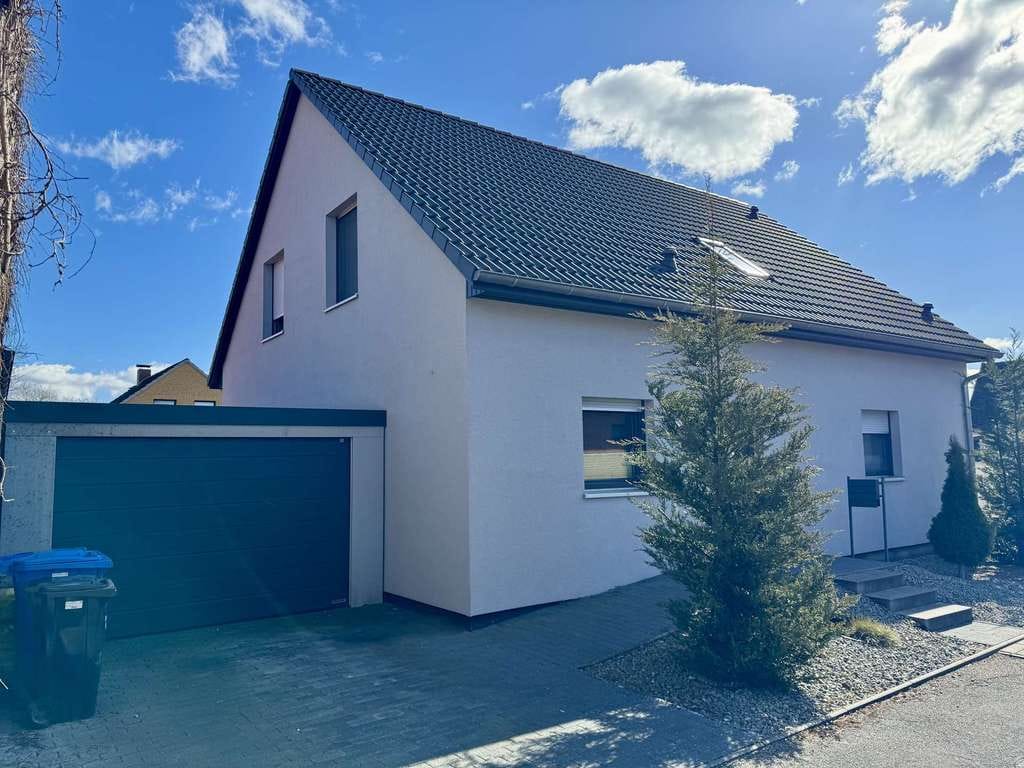 Immobilie in Tülau - Platz für die ganze Familie! Einfamilienhaus mit Nahwärmeversorgung - Bild 1