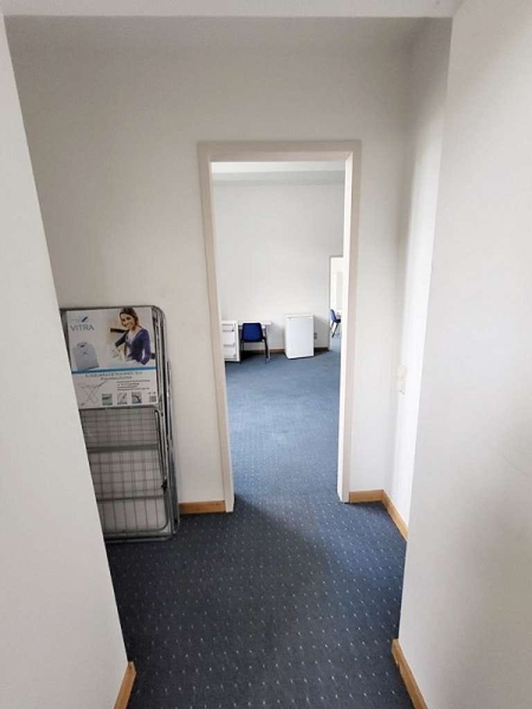 Immobilie in Neumark - supergünstige 3-Raum-Wohnung im Zentrum Neumarks  - Bild 1