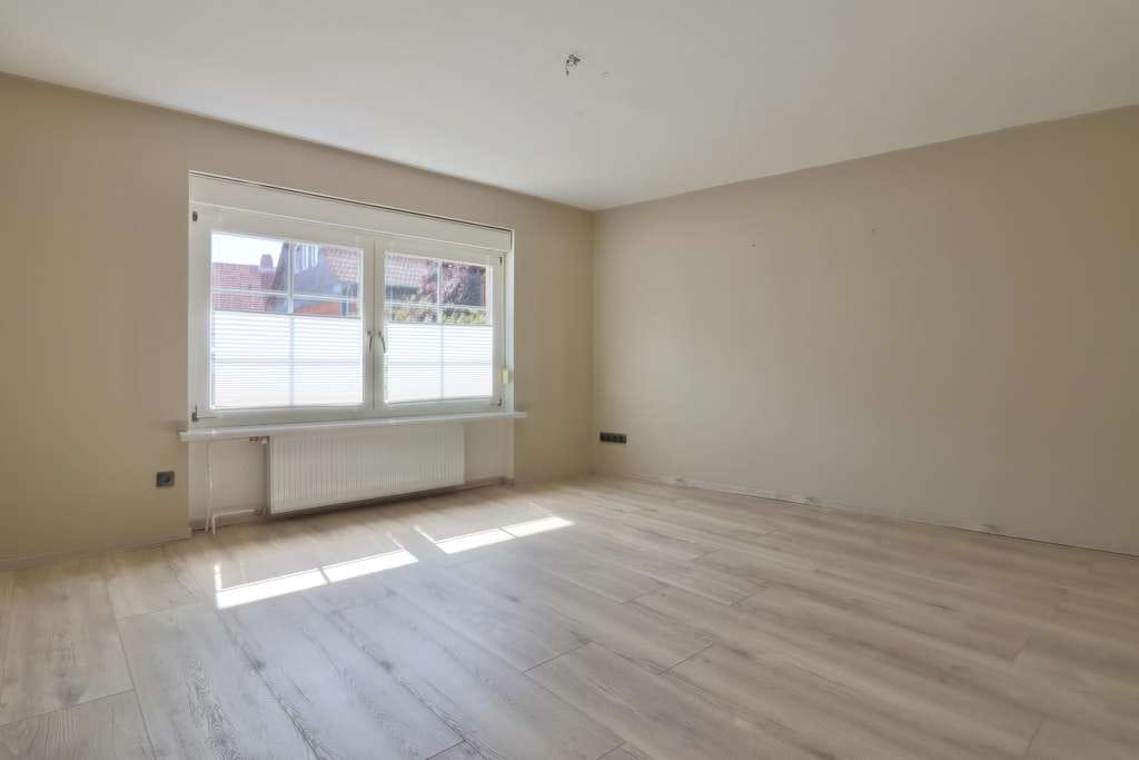 Immobilie in Liebenburg - Renoviertes EFH mit Einliegerwohnung in ruhiger Lage von Othfresen! - Bild 2