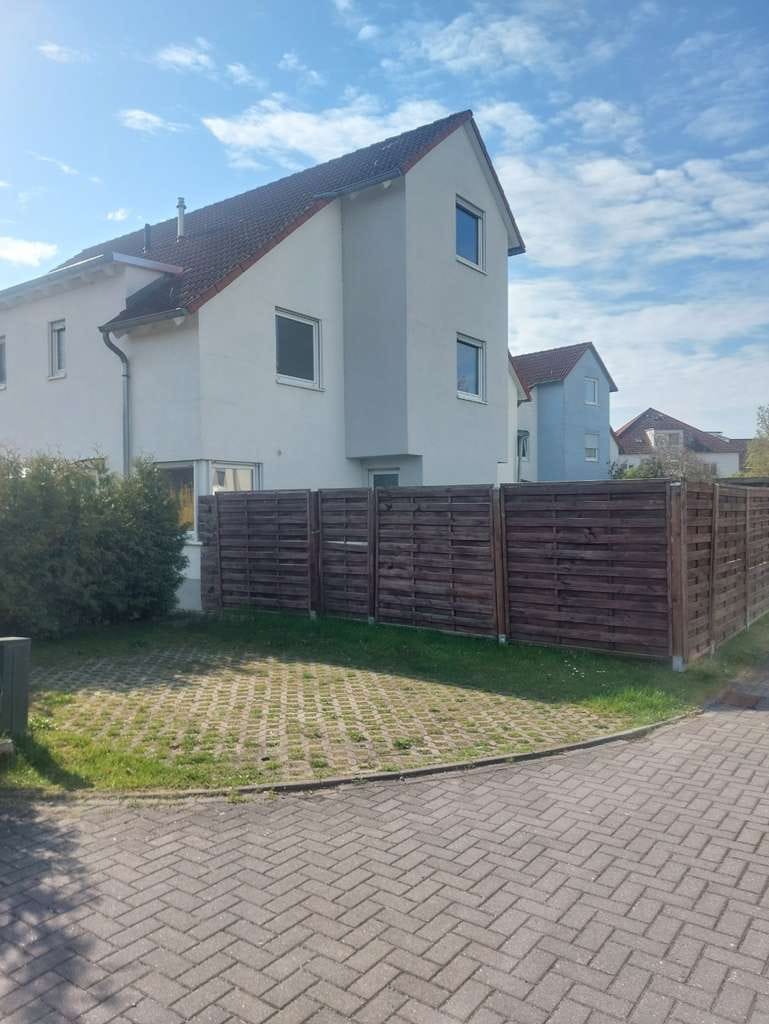 Immobilie in Zerbst/Anhalt - Sanierte Doppelhaushälfte in Zerbst/Anhalt - Bild 1