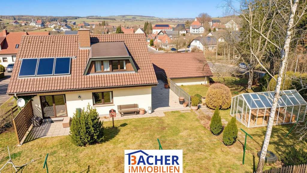Immobilie in Hüfingen - Traumhaus mit ELW für Generationen in naturnaher Lage! - Bild 0