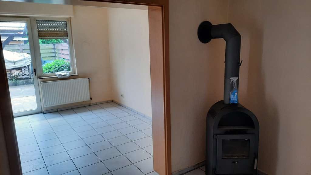 Immobilie in Greven - Handwerker aufgepasst! Renovierungsbedürftiges Reiheneckhaus in verkehrsgünstiger Lage Grevens. - Bild 2