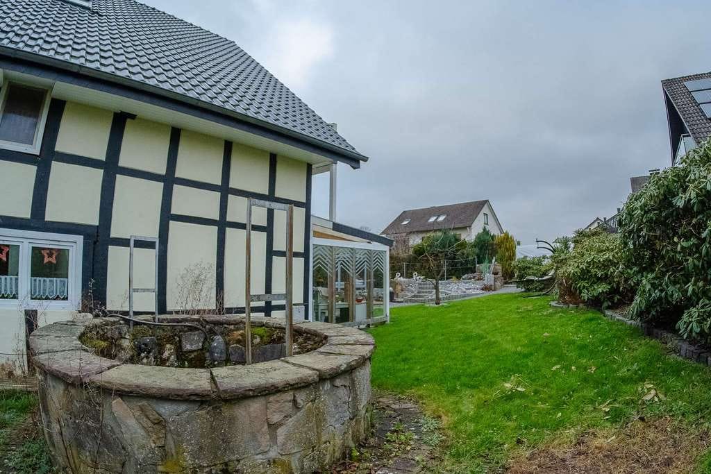Immobilie in Lemgo - Grünes Paradies-Mehrfamilienhaus mit traumhafter Gartenlandschaft - Bild 3