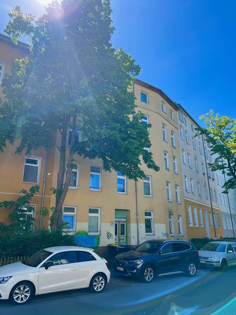 Immobilie in Rostock - ***Kapitalanlage*** Saniertes Mehrfamilienhaus in der KTV, bestehend aus 10 x Wohneinheiten..!!! - Bild 1