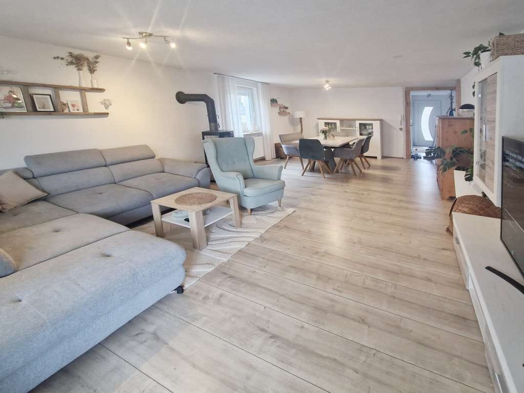 Immobilie in Satteldorf - Gepflegtes Einfamilienhaus mit schönem Garten - Bild 0