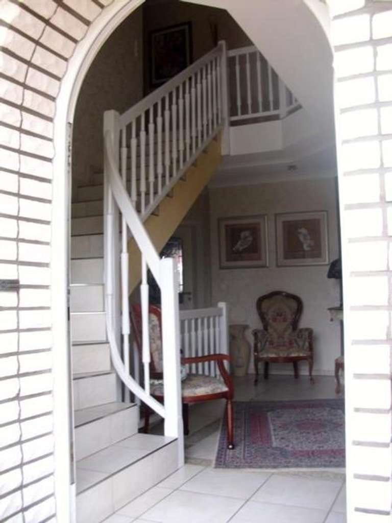 Immobilie in Delbrück - Dellbrück – Einfamilienhaus mit ca 200qm Wfl. auf zwei Etagen mit Garten, Teich & Doppelgarage - Bild 1