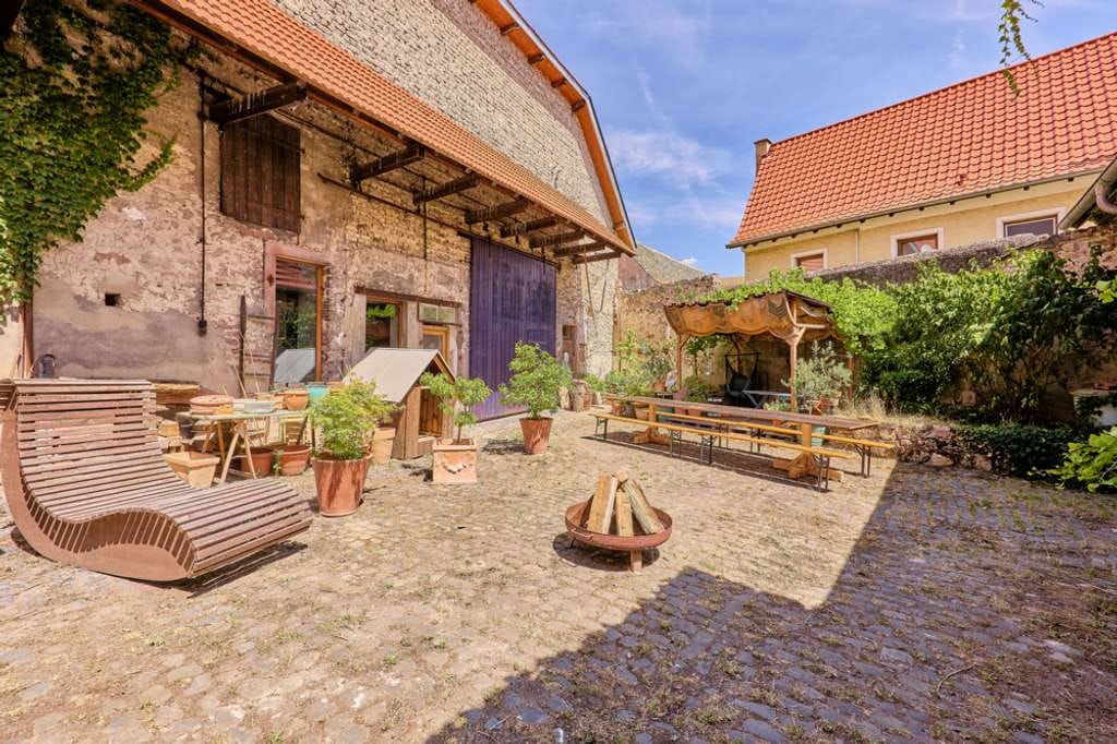 Immobilie in Bockenheim an der Weinstraße - Historischer Winzerhof mit Charme und moderner Energieeffizienz - Bild 0