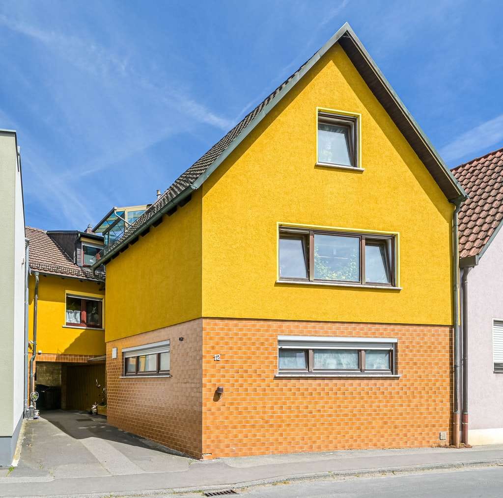 Immobilie in Zellingen - Investoren aufgepasst – ca. 6,5 % Bruttorendite - MFH mit drei Wohnungen in Zellingen z.vk. - Bild 0