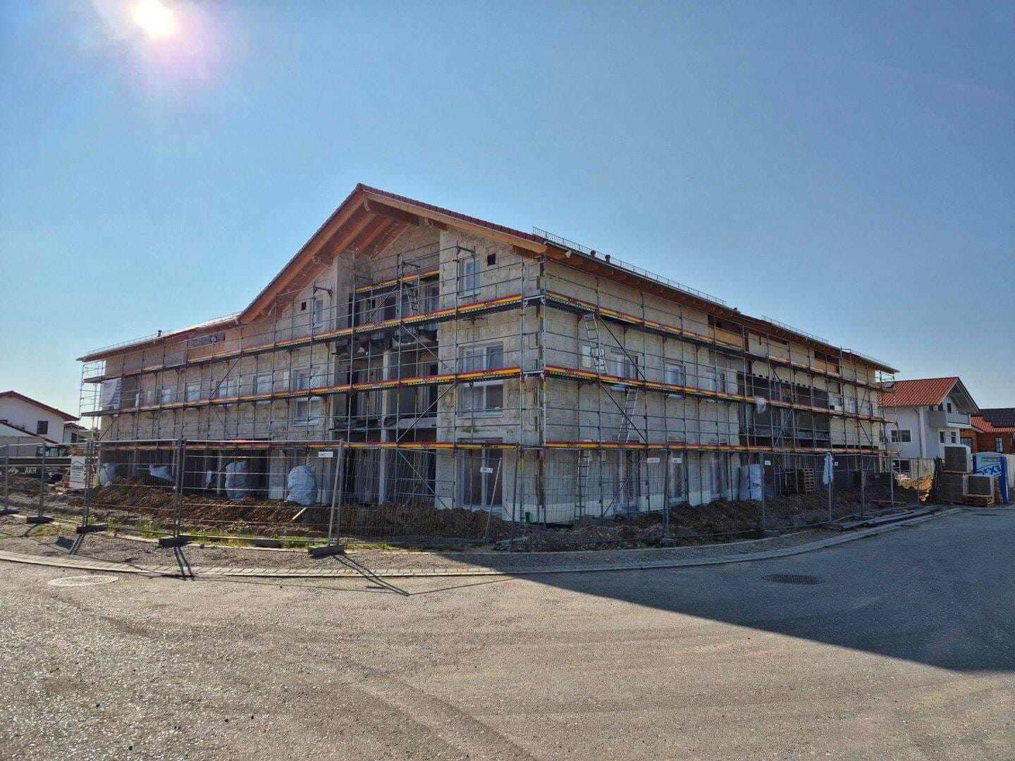 Immobilie in Feichten an der Alz - PROVISIONSFREI - Neubauwohnungen im Vierseithof Mankham: Whg. 17 - 2-Zi-Wohnung vor Alpen und Chiemsee - Bild 1