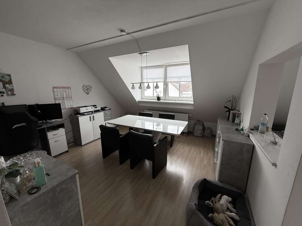 Immobilie in Pfaffenhofen an der Ilm - *Attraktive 3-Zimmer-DG-Whg. mit TG-Stellplatz in zentraler Lage* - Bild 3
