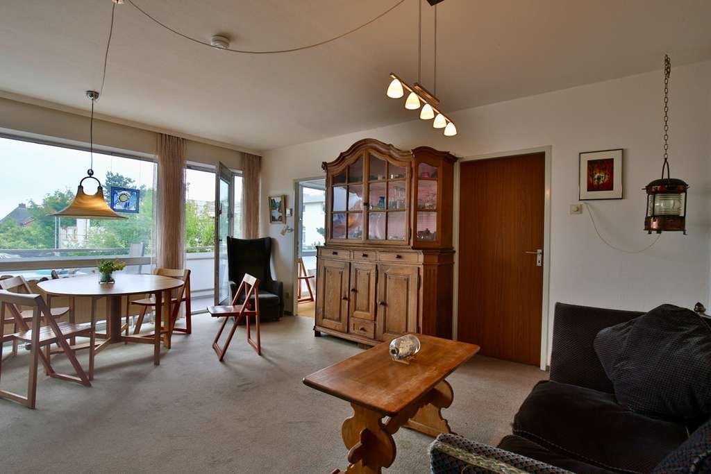 Immobilie in Wangerooge - Wohnung mit großem Süd-West-Balkon, 2 Schlafzimmer und mit viel Potenzial - Bild 1