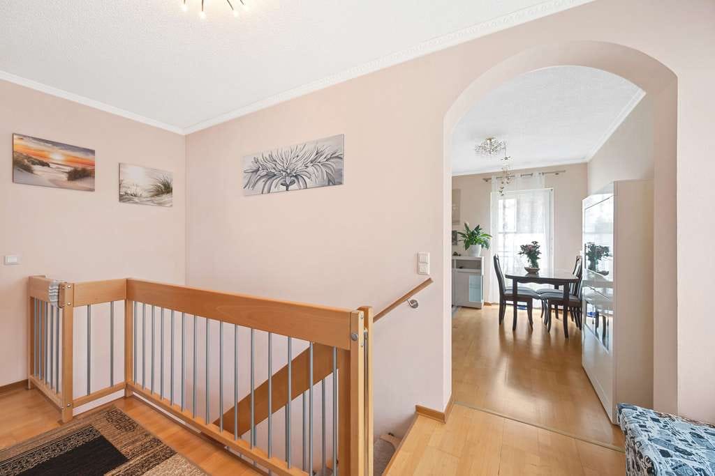 Immobilie in Ötigheim - *****Modernes 1-2-Familienhaus mit Aussenpool in zentraler Lage von Ötigheim***** - Bild 1