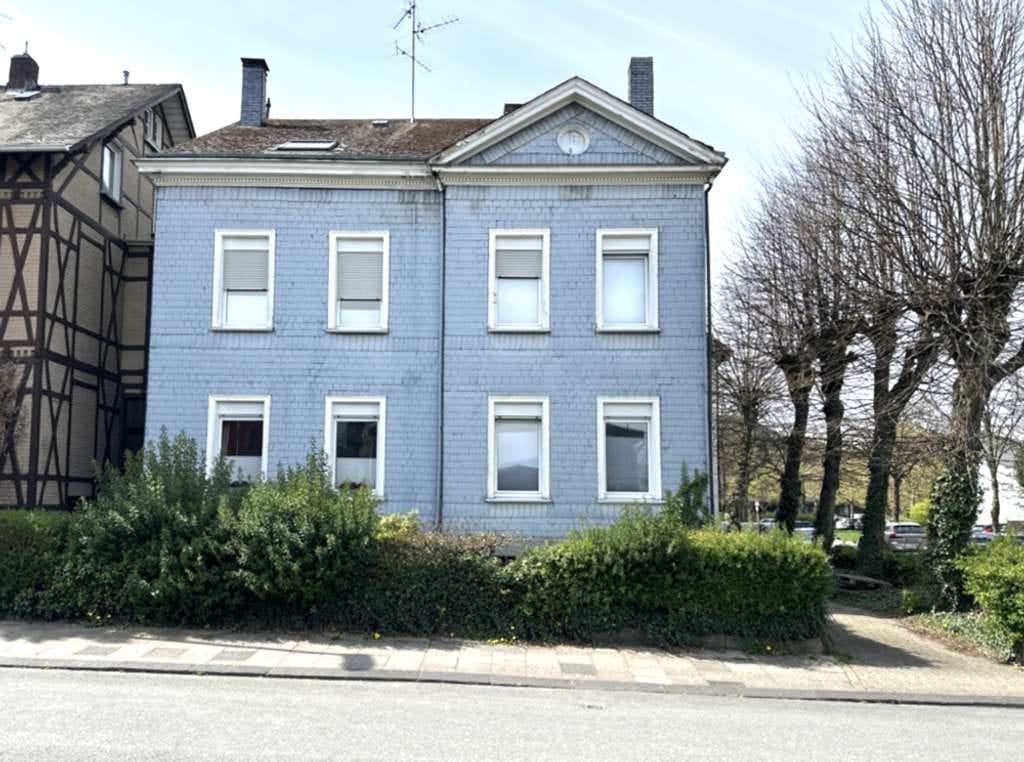 Immobilie in Schwelm - Chance für Investoren! Modernisierungsbedürftiges MFH mit 6 Wohnungen in Schwelm (voll vermietet) - Bild 0