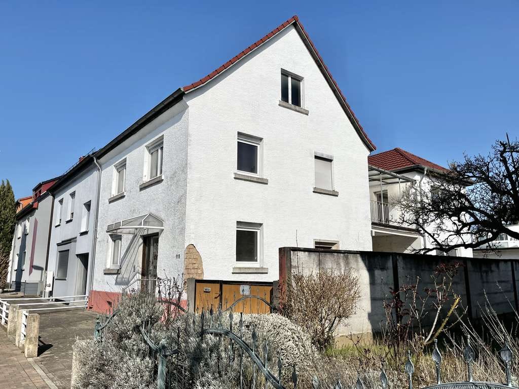 Immobilie in Eggenstein-Leopoldshafen - Zweifamilienhaus in zentraler Lage von Eggenstein * sofort bezugsfrei - Bild 0